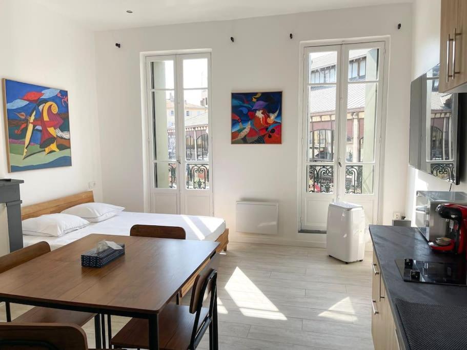 Vue Sur La Place Des Halles, Art Apparts ベジエ エクステリア 写真