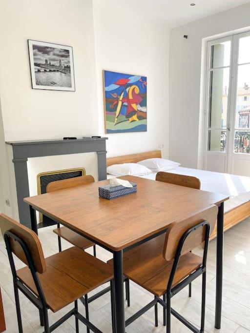 Vue Sur La Place Des Halles, Art Apparts ベジエ エクステリア 写真
